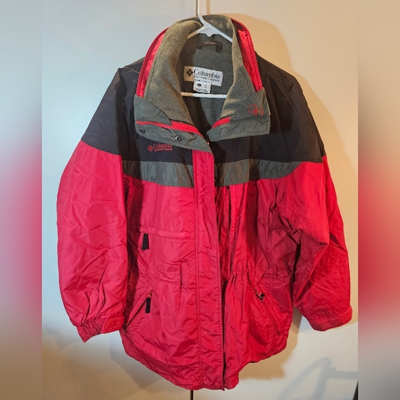 Columbia Red and Black Ski Jacket - Picture 1 of 6